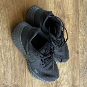 Nike revolution shoes